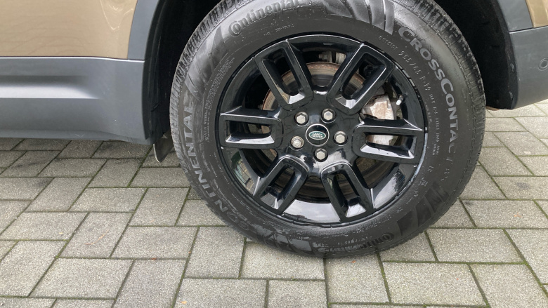 Land Rover Defender 3.0 D250 SE 110 5dr Auto [7 Seat] Diesel Estate